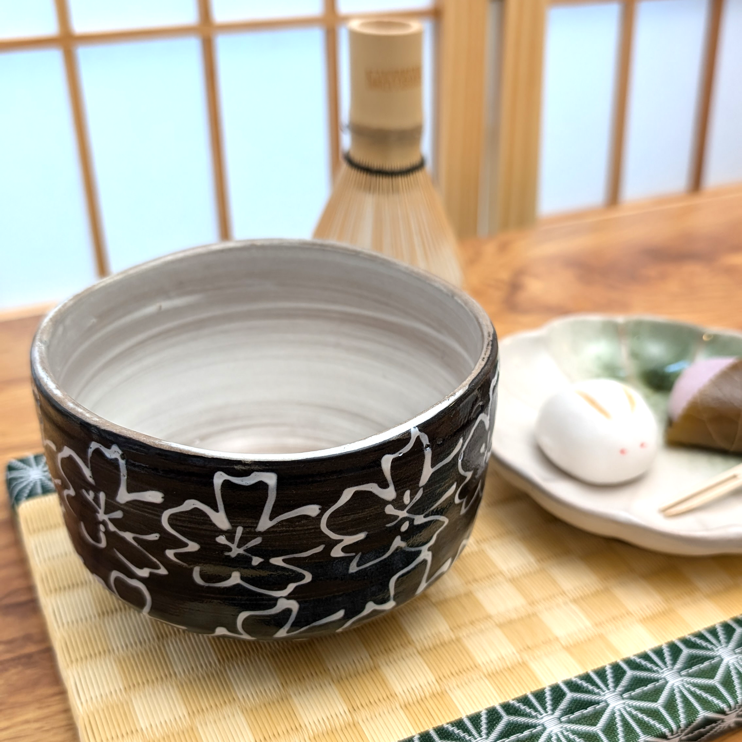 "Maizakura" Mino Ware Handmade Matcha Tea Bowl Black